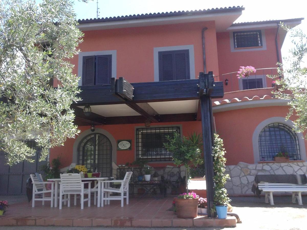 La Tana Delle Stelle B&B Di Charme E Relax Fara in Sabina Dış mekan fotoğraf
